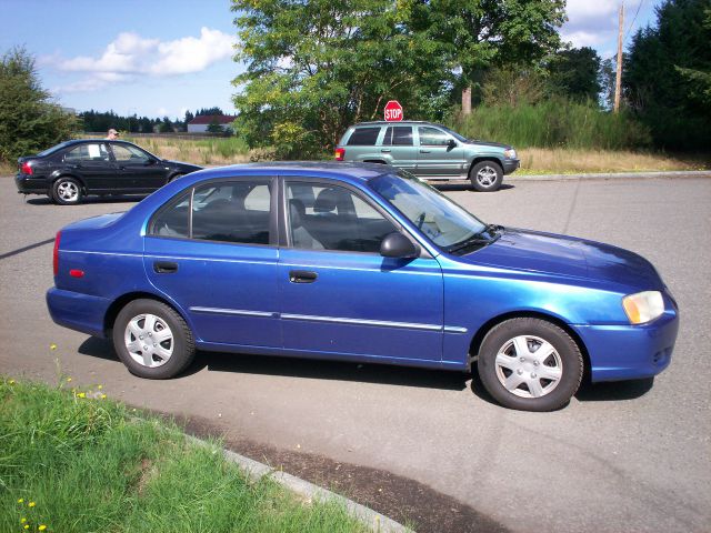 2002 Hyundai Accent S Sedan