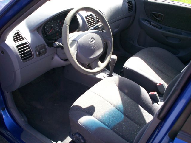 2002 Hyundai Accent S Sedan