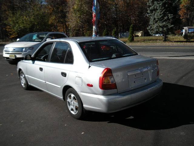 2002 Hyundai Accent S Sedan