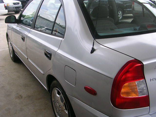 2002 Hyundai Accent S Sedan