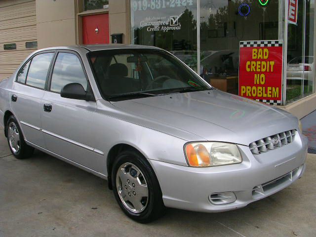2002 Hyundai Accent S Sedan