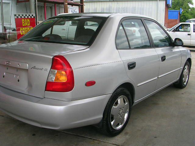 2002 Hyundai Accent S Sedan