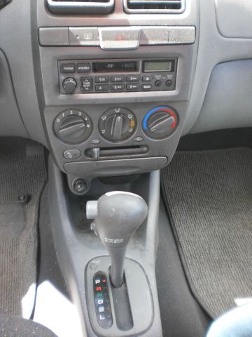 2002 Hyundai Accent S Sedan