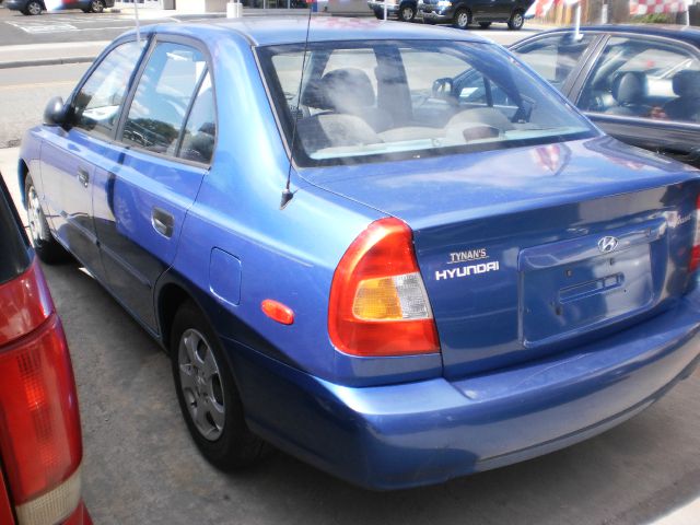 2002 Hyundai Accent S Sedan