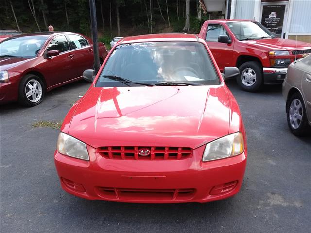 2002 Hyundai Accent S Sedan