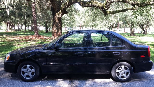 2002 Hyundai Accent S Sedan