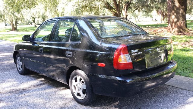 2002 Hyundai Accent S Sedan