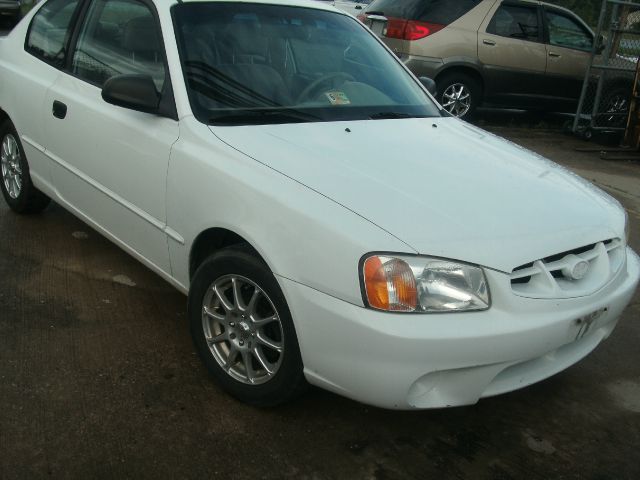 2002 Hyundai Accent XLS