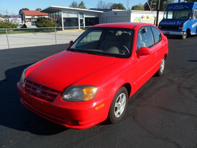 2003 Hyundai Accent 2000 Dodge SLT