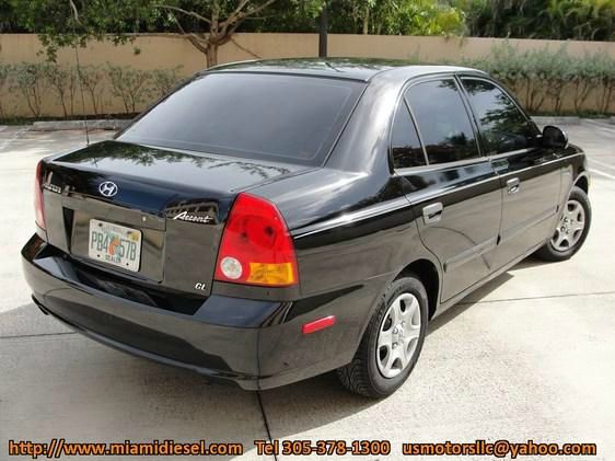 2003 Hyundai Accent Slt,4x4,1-owner,3rd Seat