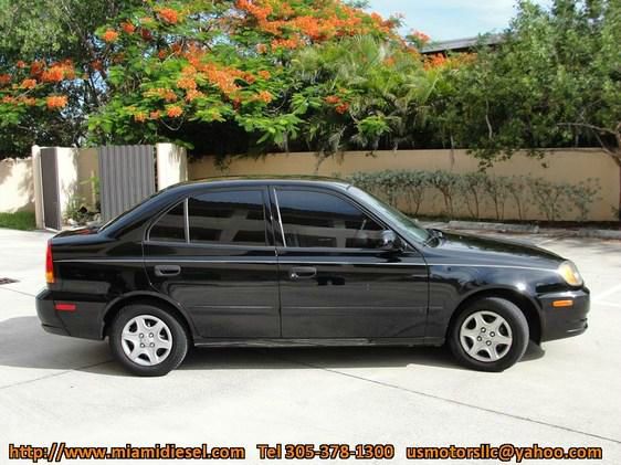 2003 Hyundai Accent Slt,4x4,1-owner,3rd Seat