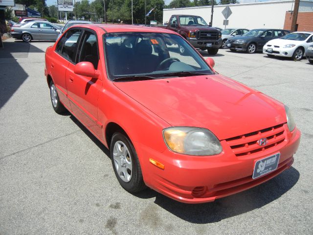 2003 Hyundai Accent Slt,4x4,1-owner,3rd Seat
