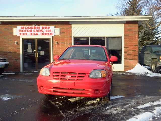 2003 Hyundai Accent 2000 Dodge SLT