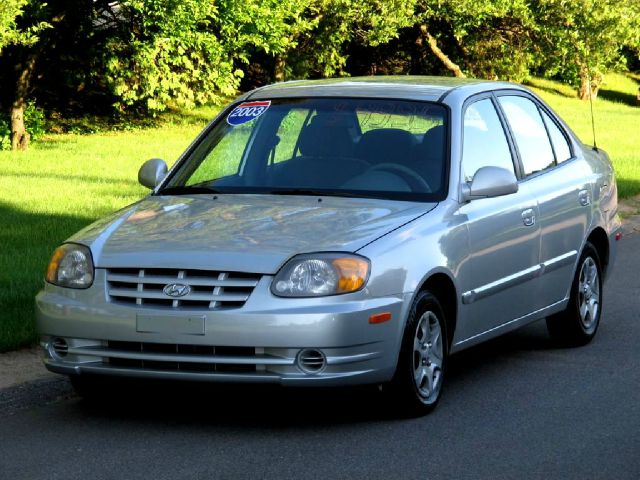 2003 Hyundai Accent Slt,4x4,1-owner,3rd Seat