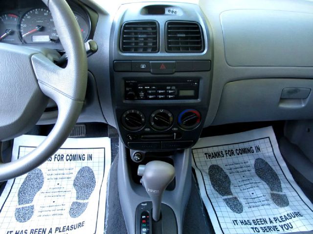 2003 Hyundai Accent Slt,4x4,1-owner,3rd Seat