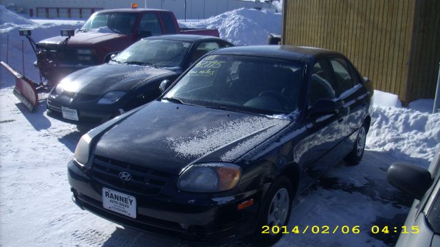 2003 Hyundai Accent Slt,4x4,1-owner,3rd Seat