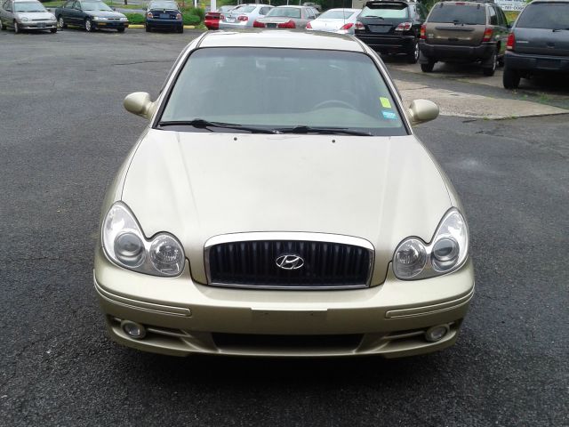 2003 Hyundai Accent Base