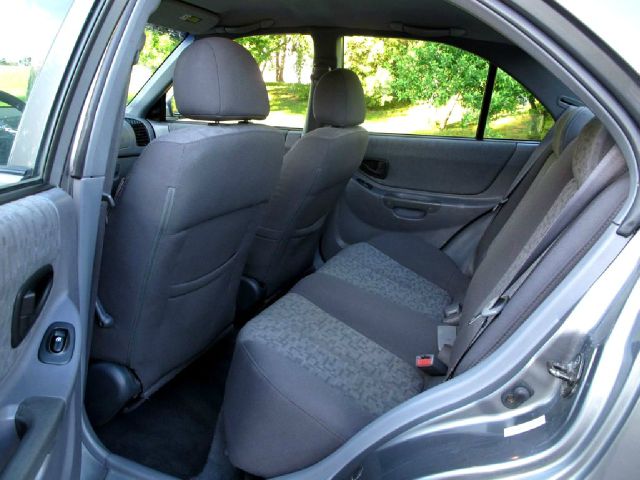 2003 Hyundai Accent Slt,4x4,1-owner,3rd Seat