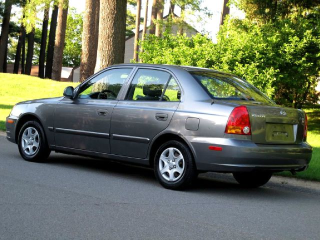 2003 Hyundai Accent Slt,4x4,1-owner,3rd Seat