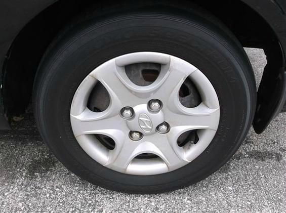 2003 Hyundai Accent LX Coupe 4-spd AT