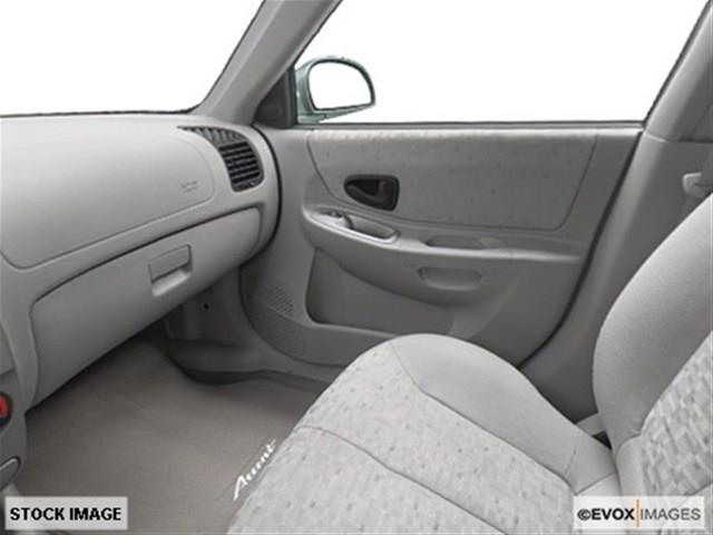 2004 Hyundai Accent S Sedan