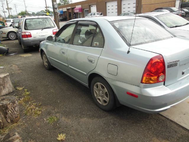 2004 Hyundai Accent Slt,4x4,1-owner,3rd Seat