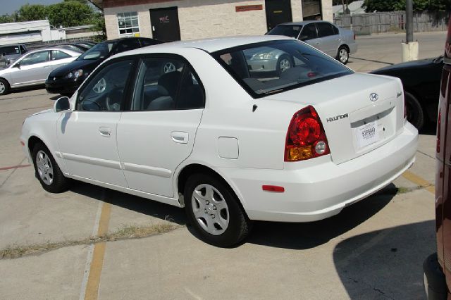 2004 Hyundai Accent Slt,4x4,1-owner,3rd Seat