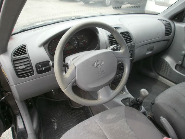 2004 Hyundai Accent Slt,4x4,1-owner,3rd Seat