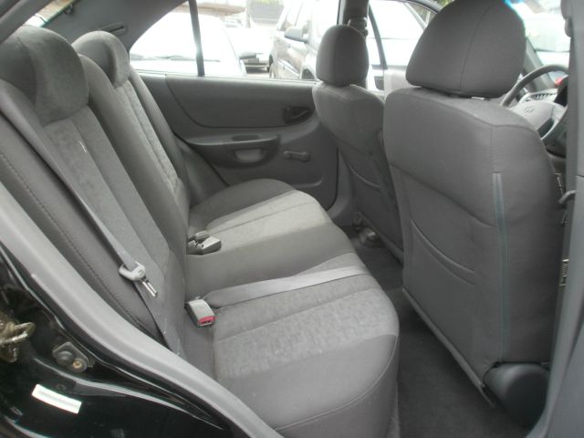 2004 Hyundai Accent Slt,4x4,1-owner,3rd Seat