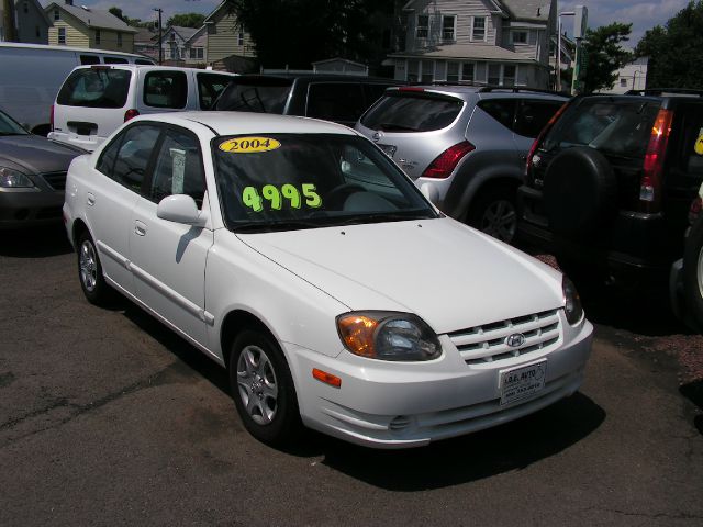2004 Hyundai Accent Slt,4x4,1-owner,3rd Seat