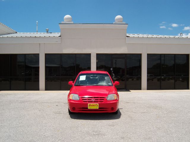 2004 Hyundai Accent Slt,4x4,1-owner,3rd Seat