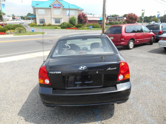 2004 Hyundai Accent Slt,4x4,1-owner,3rd Seat