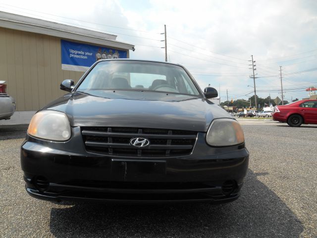 2004 Hyundai Accent Slt,4x4,1-owner,3rd Seat