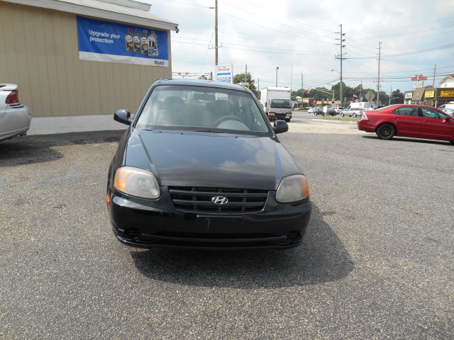 2004 Hyundai Accent Slt,4x4,1-owner,3rd Seat