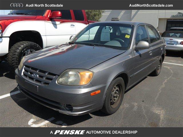 2004 Hyundai Accent S Sedan