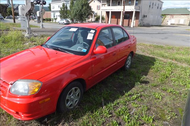 2005 Hyundai Accent S Sedan