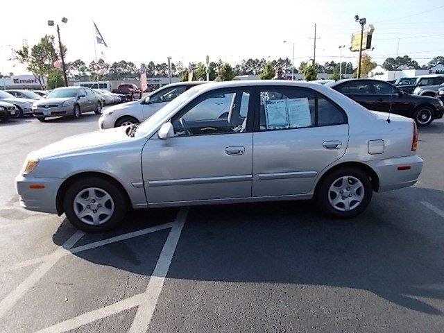 2005 Hyundai Accent FWD 4dr Sport