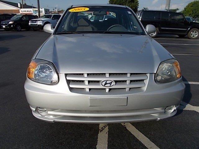 2005 Hyundai Accent FWD 4dr Sport