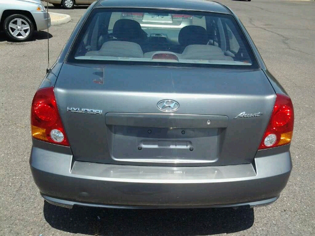 2005 Hyundai Accent S Sedan