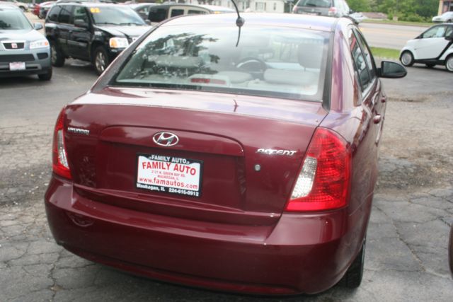 2006 Hyundai Accent FWD 4dr Sport