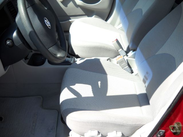 2006 Hyundai Accent FWD 4dr Sport