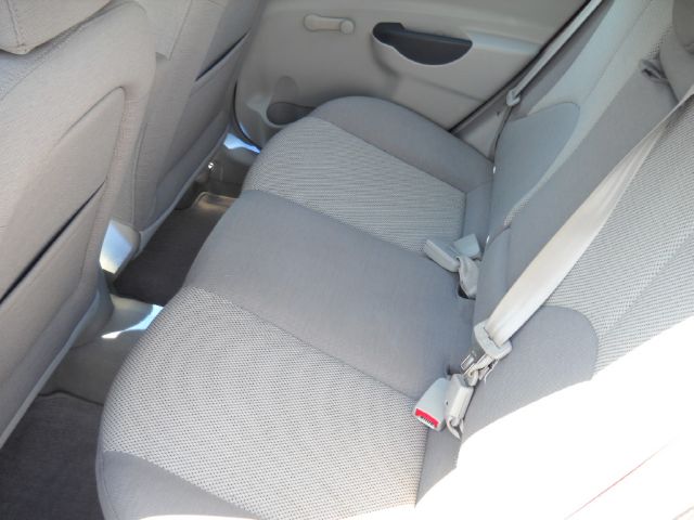 2006 Hyundai Accent FWD 4dr Sport