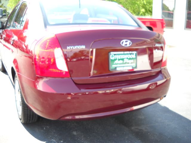2006 Hyundai Accent FWD 4dr Sport