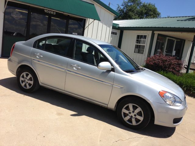 2006 Hyundai Accent FWD 4dr Sport