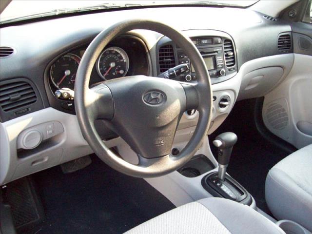 2008 Hyundai Accent FWD 4dr Sport