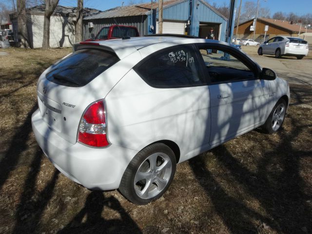 2009 Hyundai Accent LS LOW Milesfactory Warranty Sedan