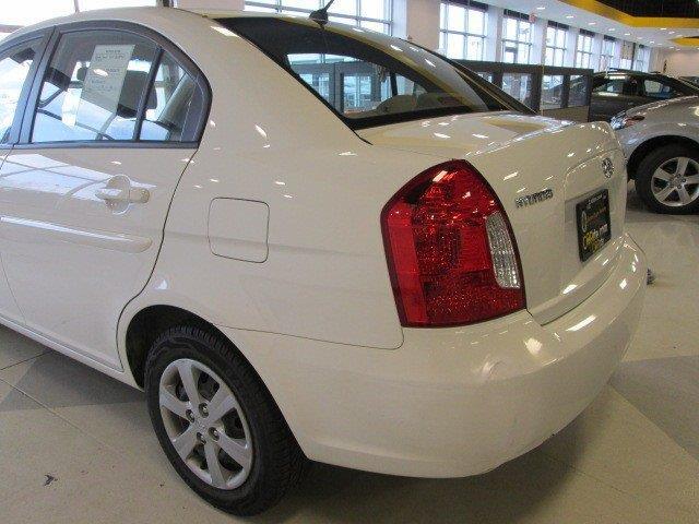 2009 Hyundai Accent V-6 Sport