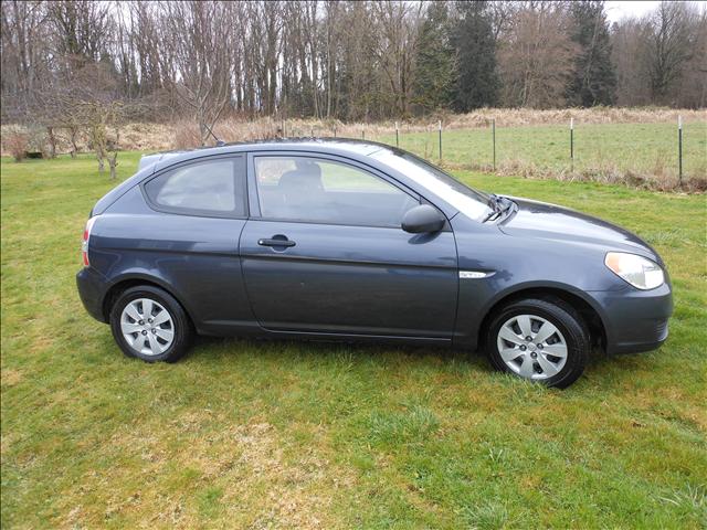 2009 Hyundai Accent XLS