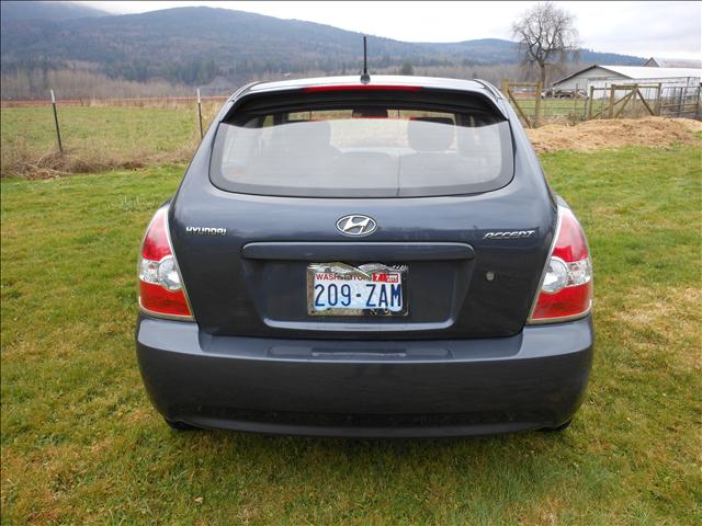 2009 Hyundai Accent XLS