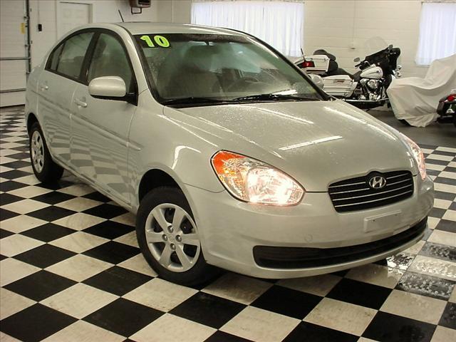 2010 Hyundai Accent FWD 4dr Sport